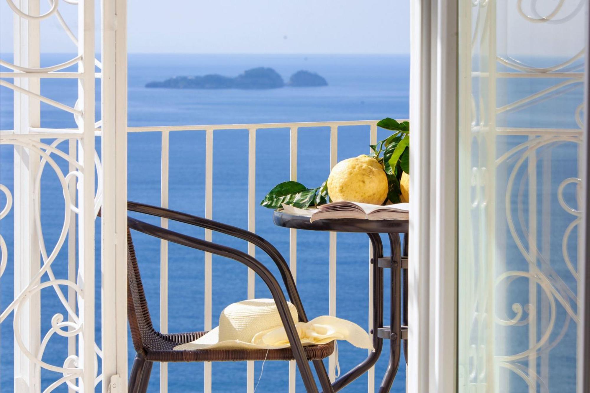 Amore Rentals - Villa Anna Positano Bagian luar foto